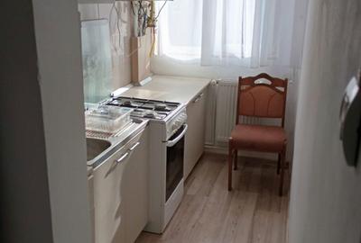 Apartament cu 2 camere semidecomandat în Șcheia