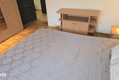 Apartament cu 2 camere decomandat în 22 Decembrie - 1