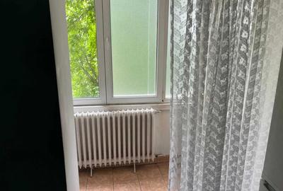 Apartament cu 2 camere decomandate etaj 2 Zona Marasesti