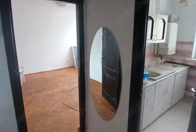 Garsonieră decomandată în Central - 3