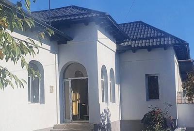 Casă cu 4 camere cu Teren 1400 Mp în Iazu - 7