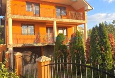 Casă individuală cu 5 camere cu Canalizare în Central - 2