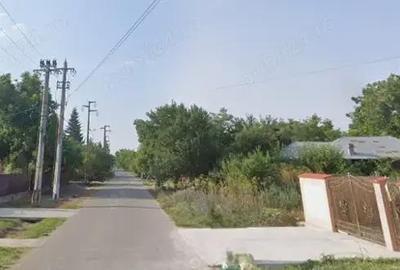 Teren de 2480 mp, în Merii Petchii - 2
