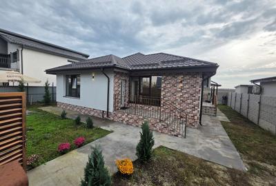 Casă pe parter, 3 camere, teren 380 mp, suprafata utila 94 mp - 1