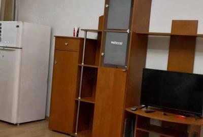 Garsonieră semidecomandată în Titan - 1