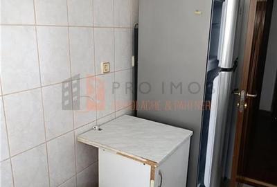 Apartament 2 camere semidecomandat  zona Micro 14 langa Parcul Crang - 9