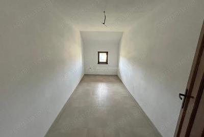 Caransebes, Casa 7 Camere + Teren 600 Mp., Zona Pipirig - 2