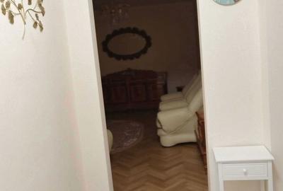 Apartament cu 3 camere decomandat în P-ța Unirii - 2