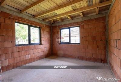 Casă cu 3 camere cu Teren 500 Mp în Central