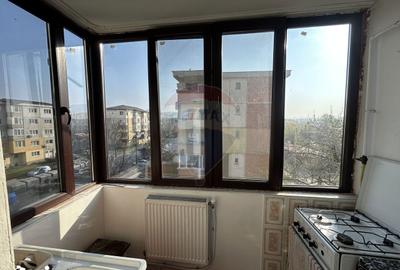 Apartament cu 3 camere decomandat în Vasile Alecsandri - 2