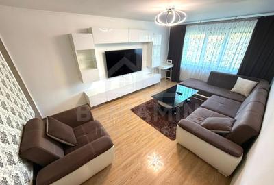 Apartament cu 3 camere decomandat, mobilat în Rovine