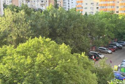 Apartament cu 3 camere decomandat în Nerva Traian