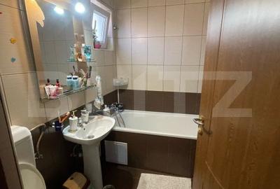 Casa cu 3 camere, 90 mp, 2 anexe gospodaresti si teren de 3000 mp, zona Crucisor - 5