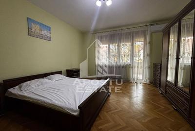 Apartament 4 camere, loc de parcare, zona Centrala - 2