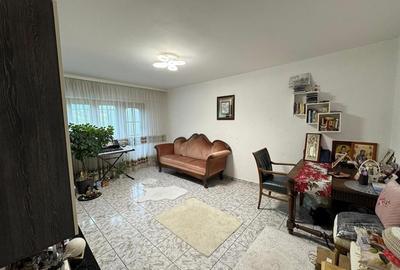 3 camere, etaj 3 cu acoperis, 2 balcoane , 2 bai, zona centrala - 5
