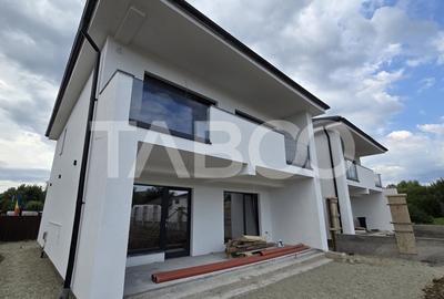 Duplex cu 4 camere în Șelimbăr