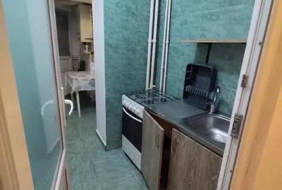 Garsonieră decomandată în Central