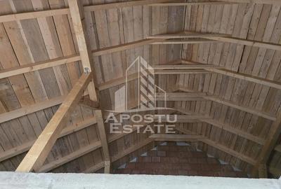 Casă cu Teren 250 Mp în Central - 2