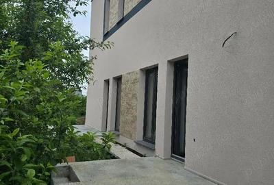 Casă cu 4 camere în Sânmartin - 12