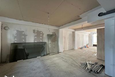 Spațiu comercial, de 60 mp, în Central - 9