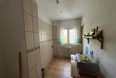 Apartament 3 camere - decomandat - Titulescu - Dr.Felix - 9