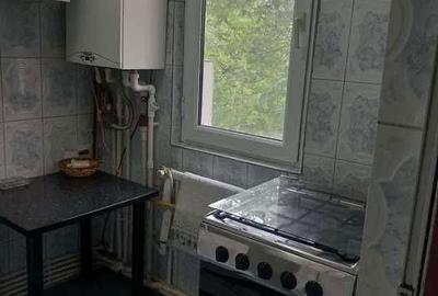 Apartament cu 2 camere semidecomandat în Micro 40