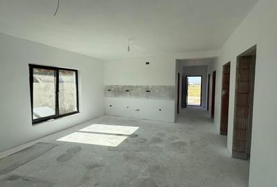 Casă individuală cu 4 camere cu Canalizare în Sântandrei - 4