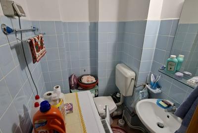 Apartament cu 3 camere decomandat în Păcurari - 9
