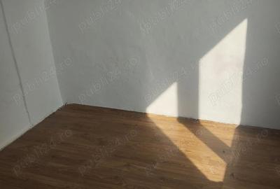 Apartament cu 3 camere semidecomandat în Alexandriei - 2