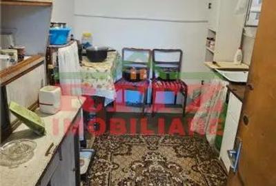 Casă cu 4 camere cu Teren 977 Mp în Caracal - 1