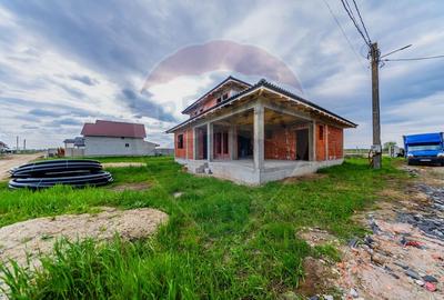 Casa / Vila la rosu Zimand-cuz - 11