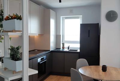 Apartament cu 2 camere decomandat în Exterior Vest