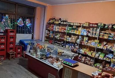 Spațiu comercial, de 1,200 mp, în Lanurile - 6