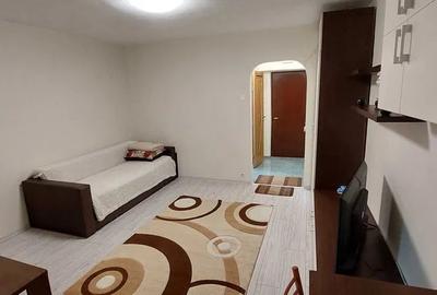 Garsonieră decomandată, mobilată în Titan - 3