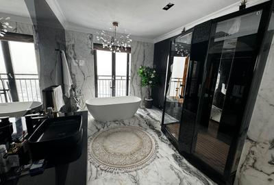 PENTHOUSE DE LUX - 2