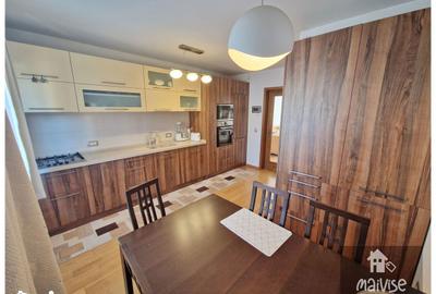 Casă cu 5 camere cu Canalizare în Florilor - 20