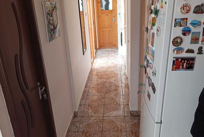 Apartament cu 3 camere decomandat în Tomești - 7