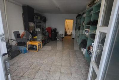 Spațiu comercial, de 27 mp, în Central - 4