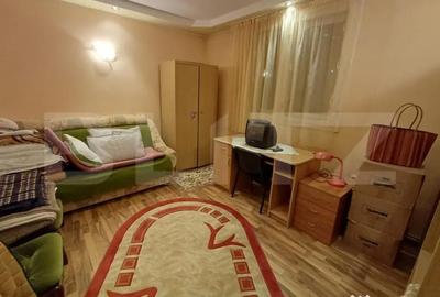 Casă cu 8 camere cu Teren 1500 Mp în Central - 8