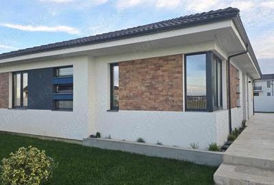 Casă cu 3 camere cu Teren 440 Mp în Nufărul - 2
