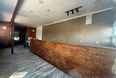 Spațiu comercial, de 120 mp, în Apărătorii Patriei