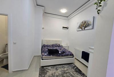 Spațiu comercial, de 80 mp, în Central - 8