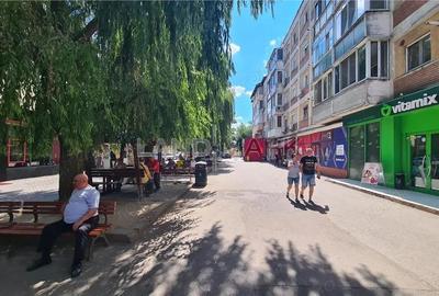 Exclusivitate! Spatiu comercial Piata Aurora, vad excelent !!! - 4