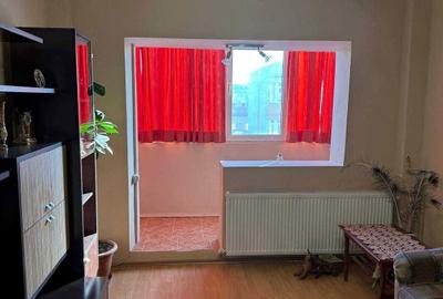 Apartament cu 3 camere decomandat în Rahova - 4