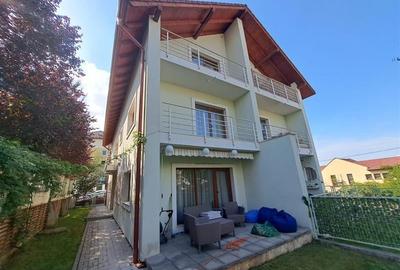 Duplex cu 5 camere în Bună Ziua