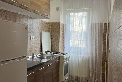 Apartament cu 2 camere semidecomandat în Milcov