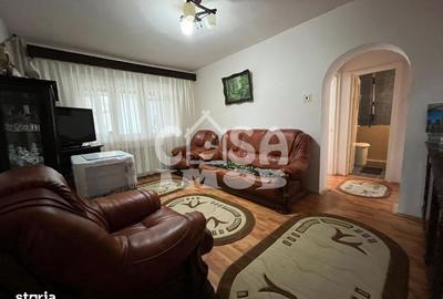 Apartament cu 3 camere semidecomandat în Micro 8 - 5