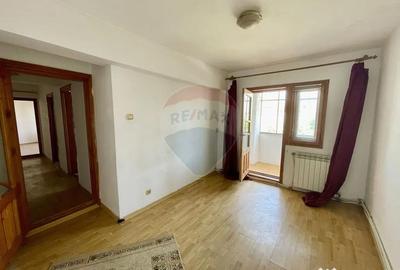 Apartament cu 3 camere decomandat în Brăilei - 4