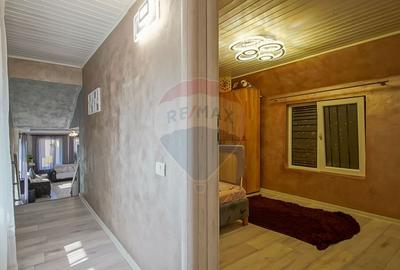 Casa / Vila Saseasca cu 6 camere de vanzare in Vulcan, Brasov - 19