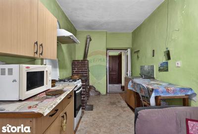 Casă cu 3 camere cu Teren 1174 Mp în Central - 10